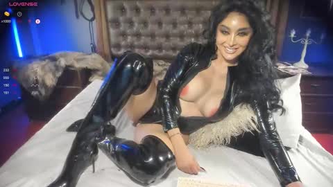 Areeya Wankiston online show from 3, 10, 2025