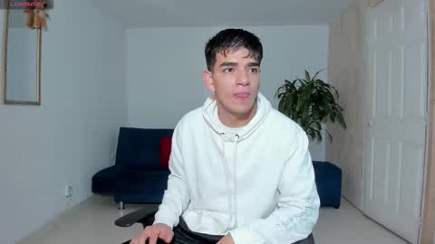 Snapshot of ares_johnsonn chatting on 23, 10, 2025 Ares online show from 23, 10, 2025