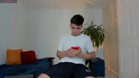 Snapshot of ares_johnsonn chatting on 31, 10, 2025 Ares online show from 31, 10, 2025