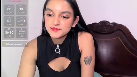 Snapshot of ari_20_ chatting on 26, 10, 2025 Bella online show from 26, 10, 2025