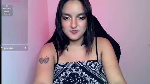 Snapshot of ari_20_ chatting on 21, 11, 2025 Bella online show from 21, 11, 2025