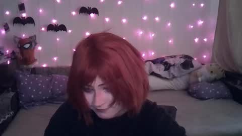 Snapshot of ari_corn chatting on 11, 12, 2024 Ahri online show from 11, 12, 2024