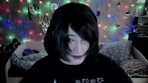 Snapshot of ari_corn chatting on 23, 11, 2025 Ahri online show from 23, 11, 2025