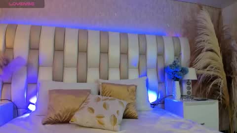 Snapshot of ari_lynn_ chatting on 27, 11, 2025 ari_lynn_ online show from 27, 11, 2025