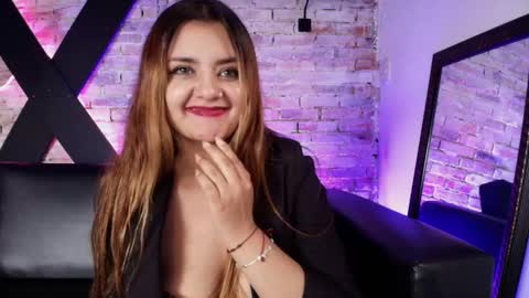 Snapshot of ari_white8 chatting on 8, 3, 2025 Ari online show from 8, 3, 2025