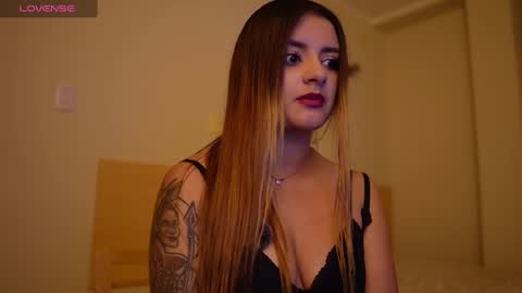 Snapshot of ari_white8 chatting on 16, 9, 2025 Ari online show from 16, 9, 2025