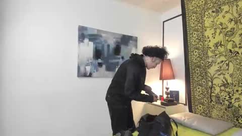 aria y orien  online show from 18, 11, 2025