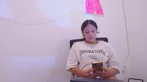 aria_arthur online show from 22, 9, 2025