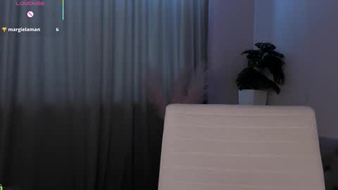 aria_mila online show from 27, 3, 2026