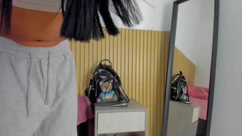 Aria Millers  online show from 22, 2, 2026