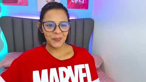 Snapshot of aria_russo chatting on 5, 12, 2025 Aria online show from 5, 12, 2025