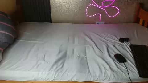 aria_shade online show from 28, 11, 2025