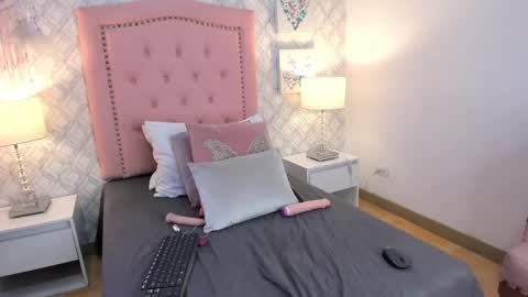 Snapshot of aria_star7 chatting on 23, 9, 2025 aria_star7 online show from 23, 9, 2025
