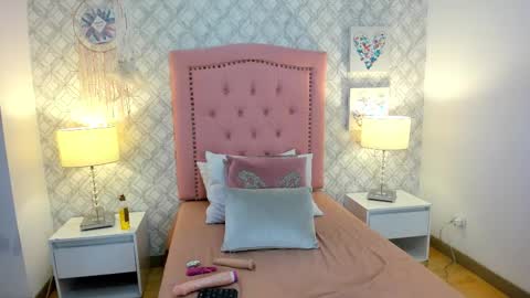 Snapshot of aria_star7 chatting on 2, 10, 2025 aria_star7 online show from 2, 10, 2025