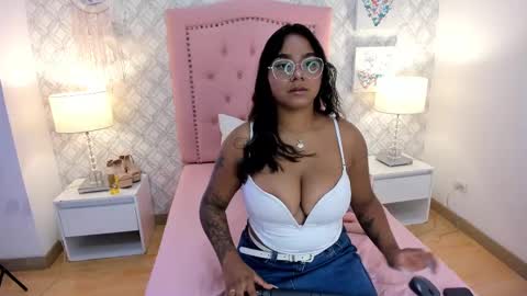 Snapshot of aria_star7 chatting on 4, 10, 2025 aria_star7 online show from 4, 10, 2025