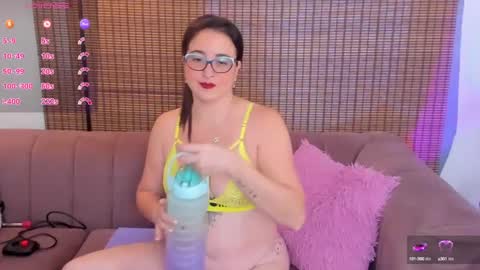 Ariana Cruz online show from 3, 12, 2024