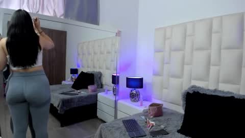 Snapshot of ariana_rouse_ chatting on 9, 2, 2026 ariana online show from 9, 2, 2026