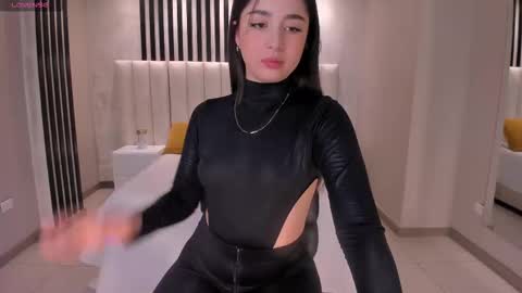 ARIANA MONROE online show from 10, 9, 2025