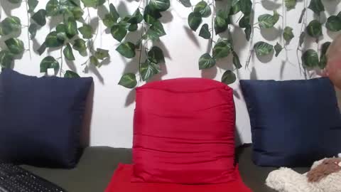 arianasanz1 online show from 5, 2, 2025