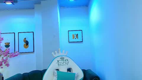 Snapshot of arianna_sweeet chatting on 17, 10, 2025 arianna_sweeet online show from 17, 10, 2025