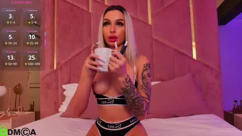 Snapshot of ariannalure chatting on 18, 10, 2025 Arianna online show from 18, 10, 2025