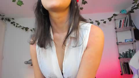 Snapshot of ariarouse chatting on 13, 10, 2025 Arianna Rouse online show from 13, 10, 2025