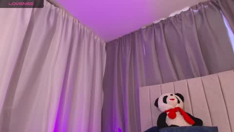 Snapshot of aribrunnet_ chatting on 6, 2, 2025 Ari Just Ari online show from 6, 2, 2025