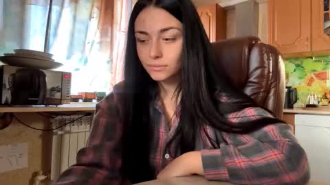 Snapshot of aricavanetta chatting on 27, 10, 2025 Nicol online show from 27, 10, 2025