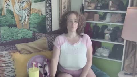 Arielle Ari online show from 16, 10, 2025