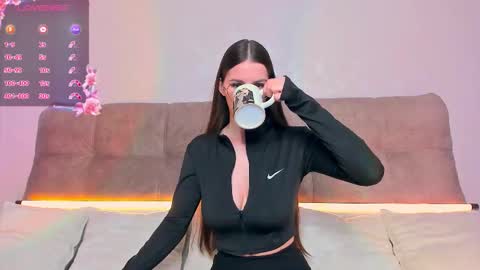 Snapshot of ariellateska chatting on 25, 10, 2025 Ariella online show from 25, 10, 2025