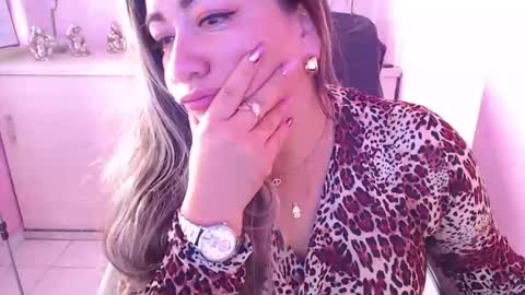 Arielle online show from 10, 4, 2026