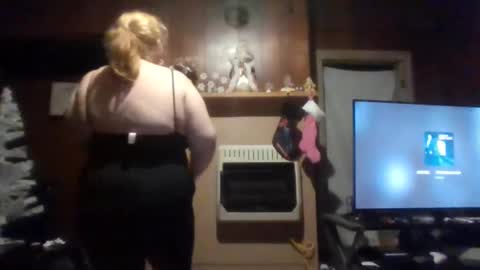 Snapshot of ariellejade06 chatting on 4, 12, 2024 ariellejade06 online show from 4, 12, 2024