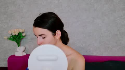 arielstonks_lovee online show from 23, 9, 2025