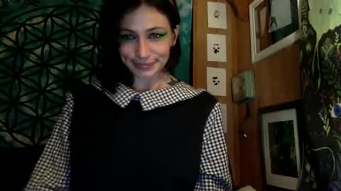 ariel  colin when hes here online show from 8, 12, 2024