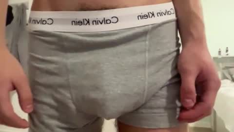 Snapshot of ariestwink chatting on 14, 10, 2025 Aries Twink online show from 14, 10, 2025