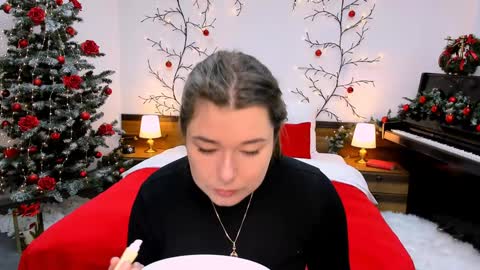 Ari online show from 6, 12, 2024