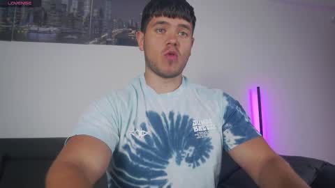 Snapshot of arilass chatting on 20, 12, 2025 A n g e l f r o m H e l l online show from 20, 12, 2025