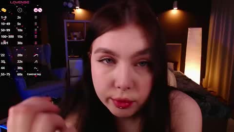 Astrid online show from 12, 3, 2025