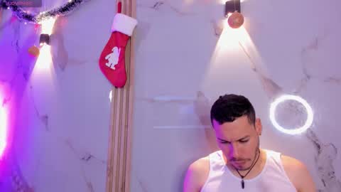 aron and molly online show from 20, 12, 2025