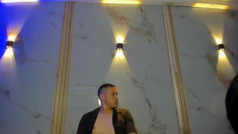 aron and molly online show from 11, 2, 2026