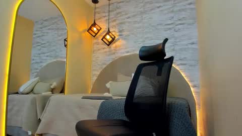 Snapshot of aron_bolt chatting on 14, 11, 2025 ARON BOLT online show from 14, 11, 2025