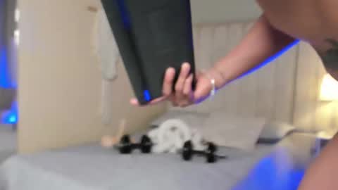 ARON BOLT online show from 7, 2, 2026