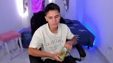 Aaron online show from 11, 10, 2025