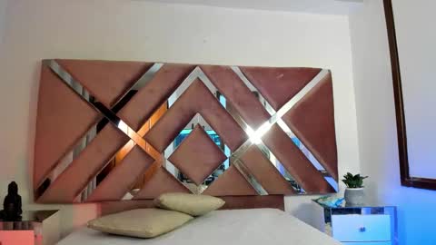 Aron cruz  online show from 5, 2, 2026