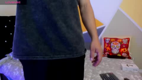 Snapshot of aron_santoro1 chatting on 30, 9, 2025 Aron Santoro online show from 30, 9, 2025