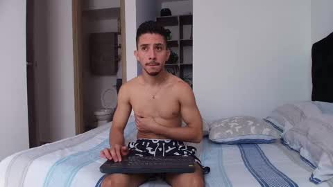 Aron Santoro online show from 7, 1, 2026