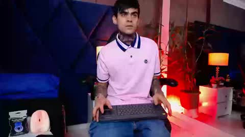 aronmuller_ online show from 13, 9, 2025