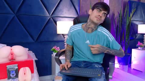 aronmuller_ online show from 28, 9, 2025