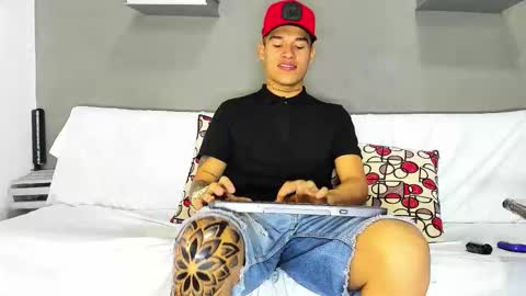 AROON HOT online show from 7, 3, 2026