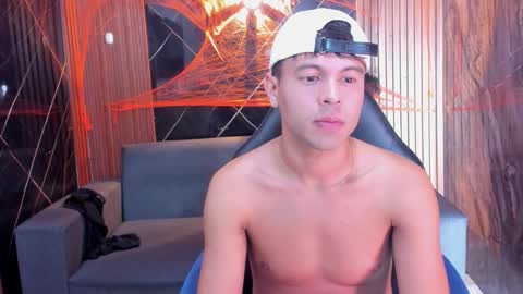 Snapshot of aroon_sexx21 chatting on 30, 10, 2025 Aroon   online show from 30, 10, 2025